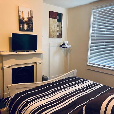 5 Minutes To Vcu Apartment Richmond Luaran gambar